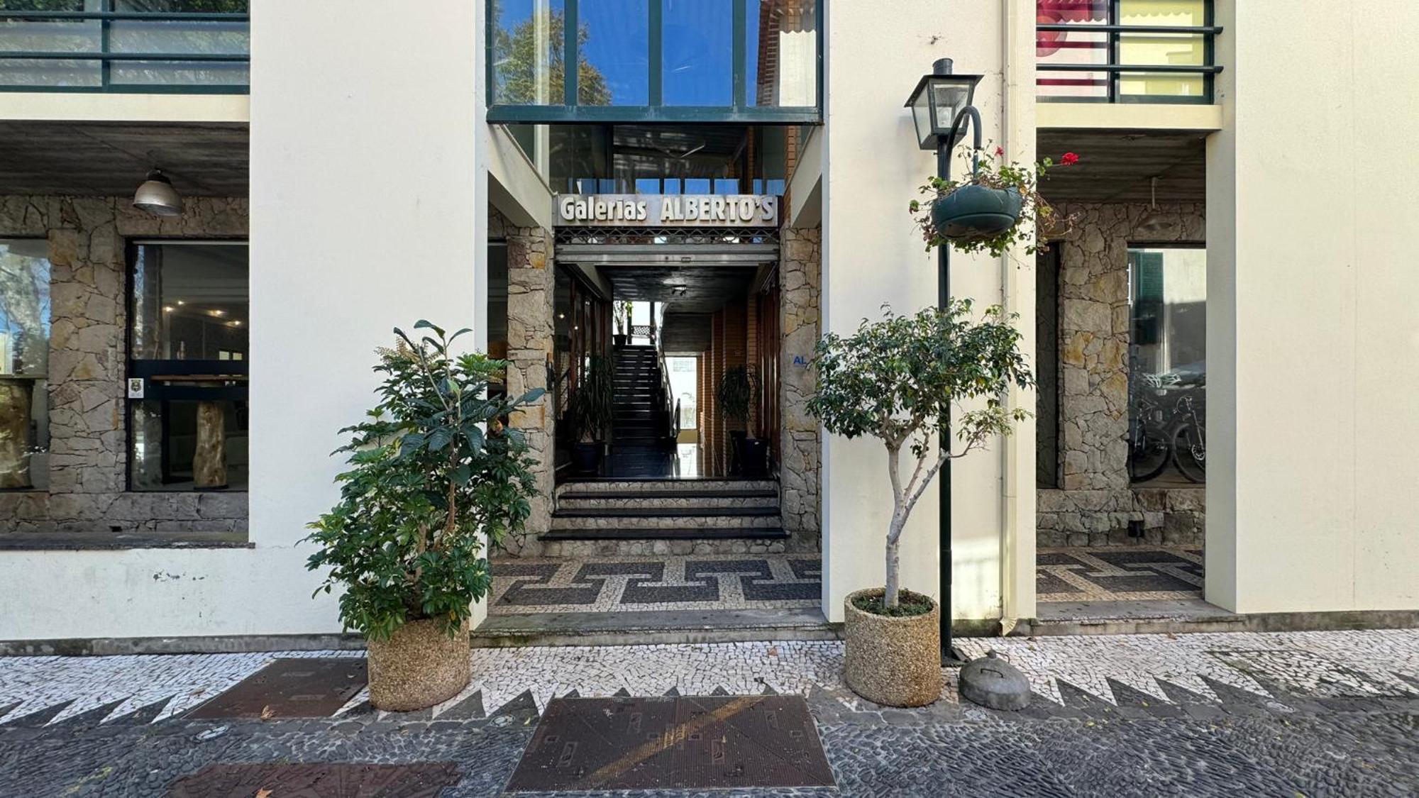The Modern & Recycled House * Machico (Madeira)